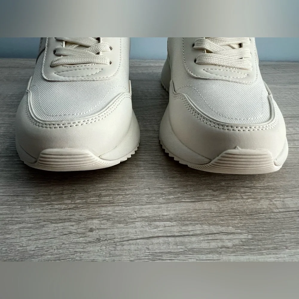 Calvin Klein Women's Pippy Lace-Up Platform Casual Sneakers Size 10 Ivory - Picture 6 of 12
